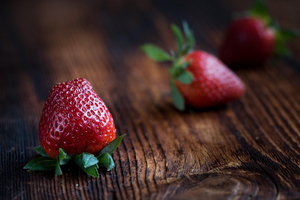 4 foods that naturally boost your digestive enzymes